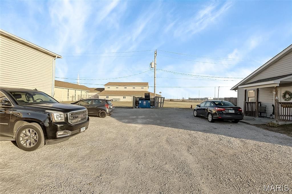 1 Georgetown Dr #3 Granite City, IL 62040  | Multi Family