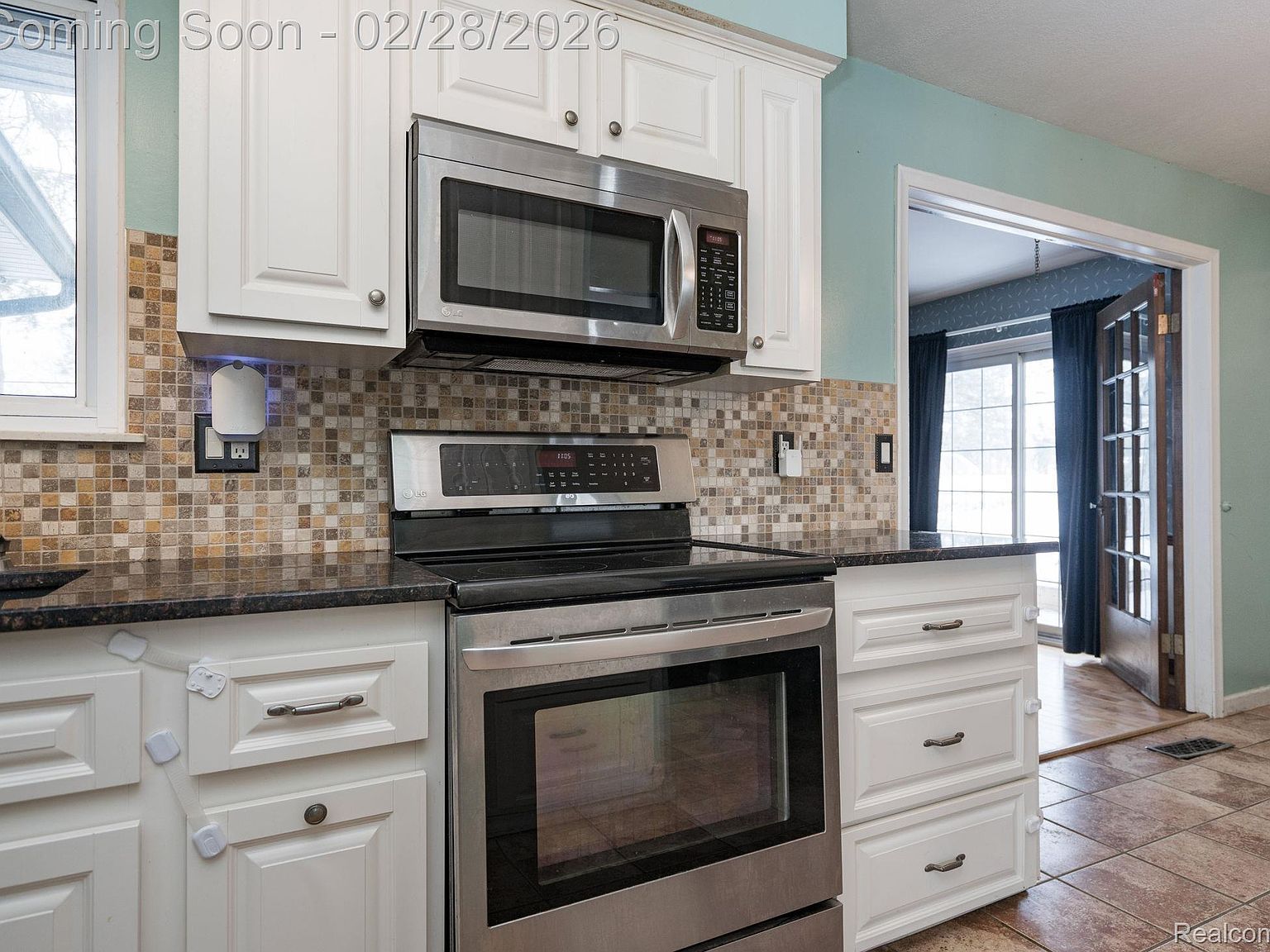 5737 Shetland Way Waterford, MI 48327  | Single Family