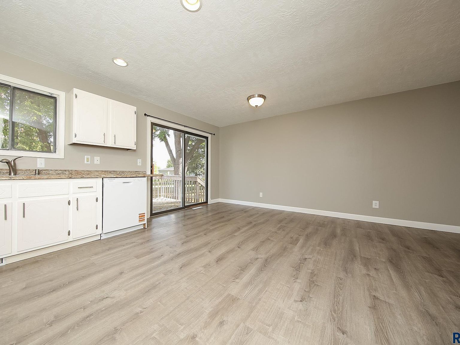 4208 E 23rd St Sioux Falls, SD 57103 | Single Family