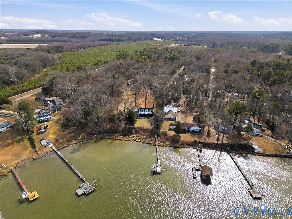 82 Westmoreland Blvd Hague, VA 22469  | Single Family