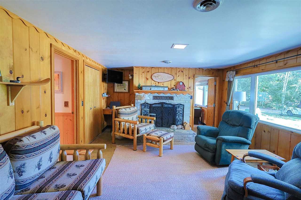 11076 Botsford Ln Petoskey, MI 49770  | Single Family