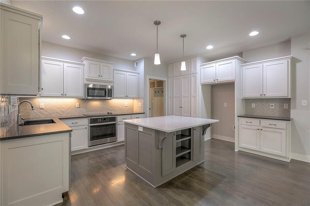 1305 NE Goshen Dr Lees Summit, MO 64064 | Single Family