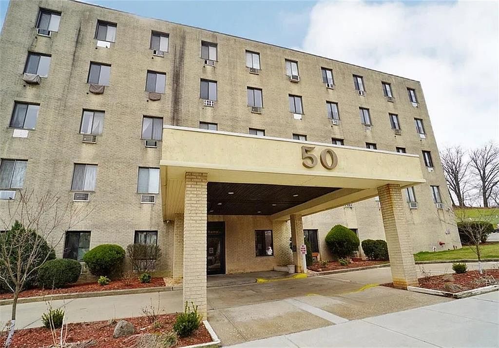 50 Belair Rd APT 2J Staten Island, NY 10305  | Condominium