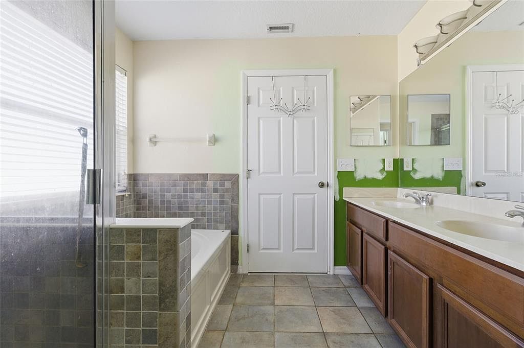 11152 Creek Haven Dr Riverview, FL 33569  | Single Family