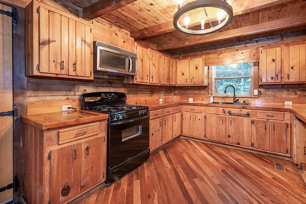 168 Burnt Mountain Cove Rd Jasper, GA 30143  | Single Family