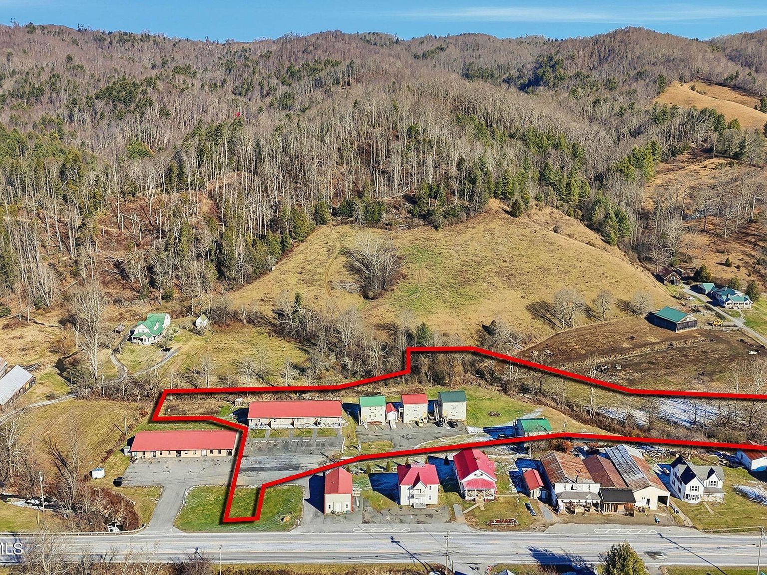 8703 Highway 19e Roan Mountain, TN 37687  | Multi Family