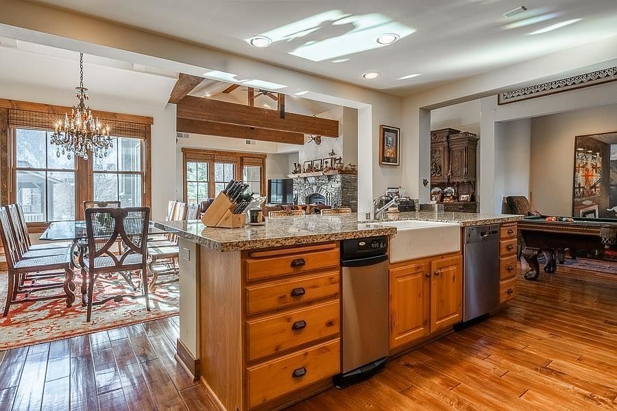 1126 Pyramid Peak Dr Mammoth Lakes, CA 93546  | New build