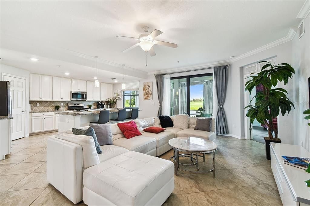 5916 Wake Forest Run UNIT 101 Bradenton, FL 34211  | Condominium