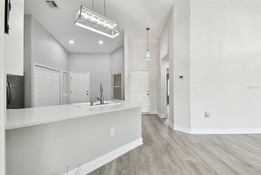 1709 Edgewater Ln Palmetto, FL 34221  | Single Family