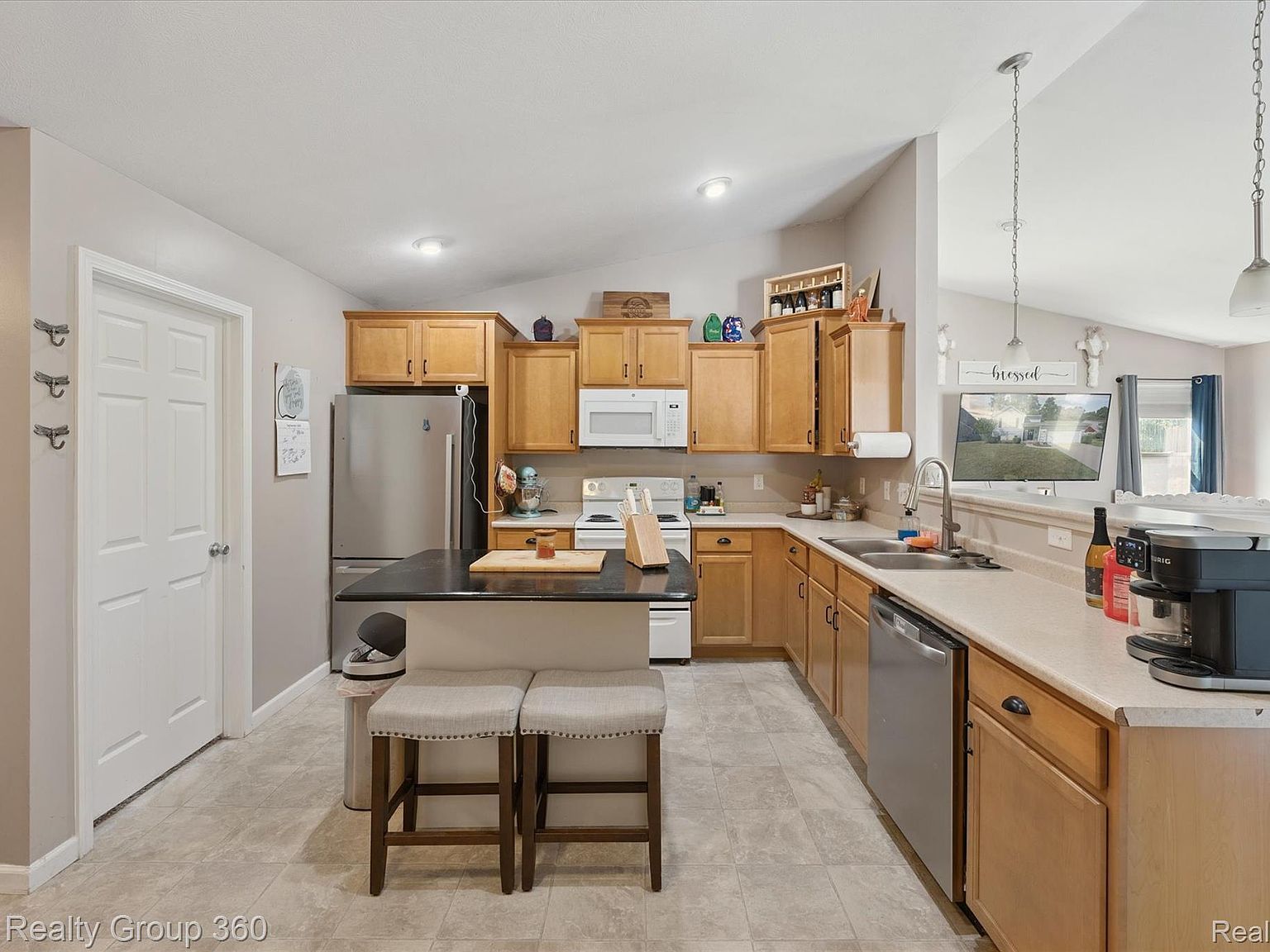 380 Spicetree Ln Mason, MI 48854 | Single Family