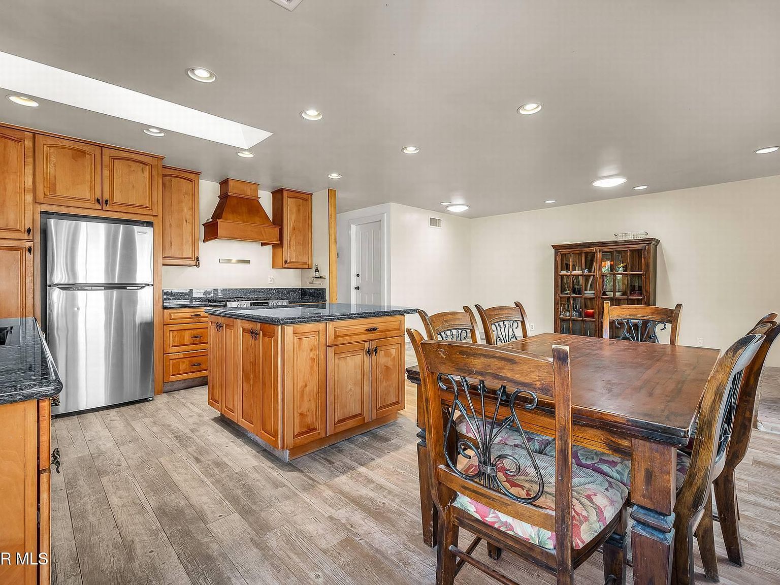 6652 E Smoke Tree Ave Oak Park, CA 91377 | Single Family