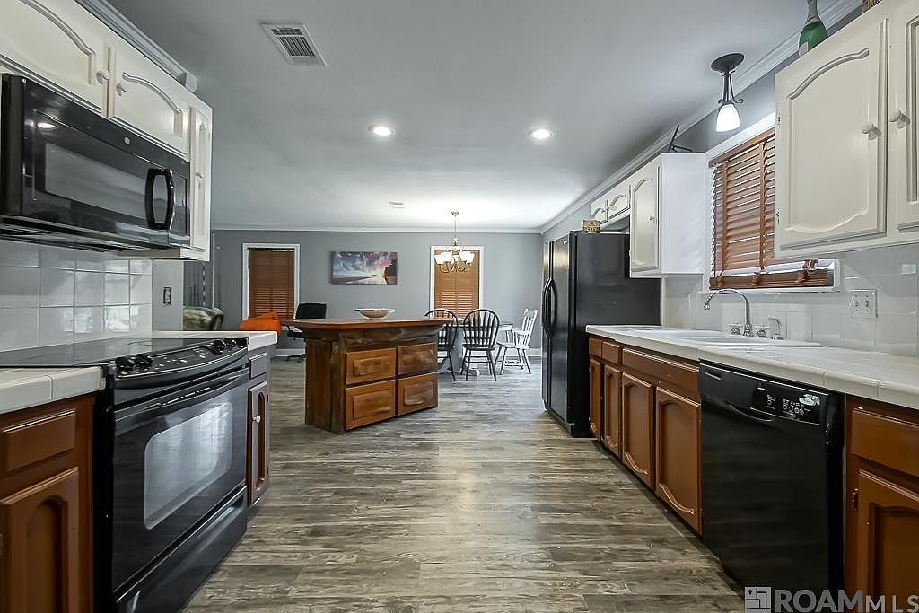 35825 Homer Graham Rd Walker, LA 70785 | Single Family