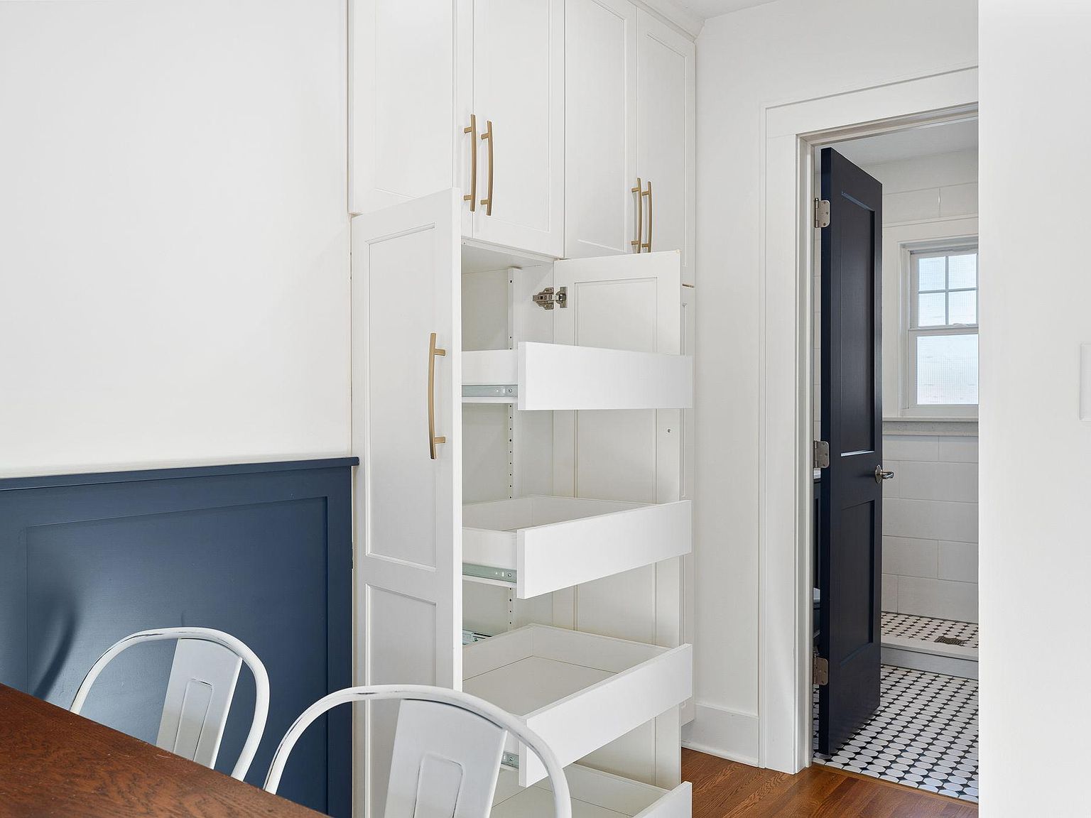 301 W Oakland Ave APT 4 Austin, MN 55912  | Condominium