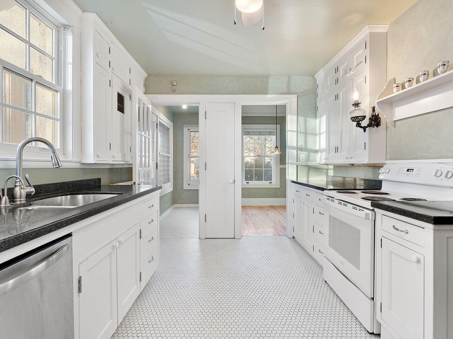 609 4th St NW Austin, MN 55912  | Single Family