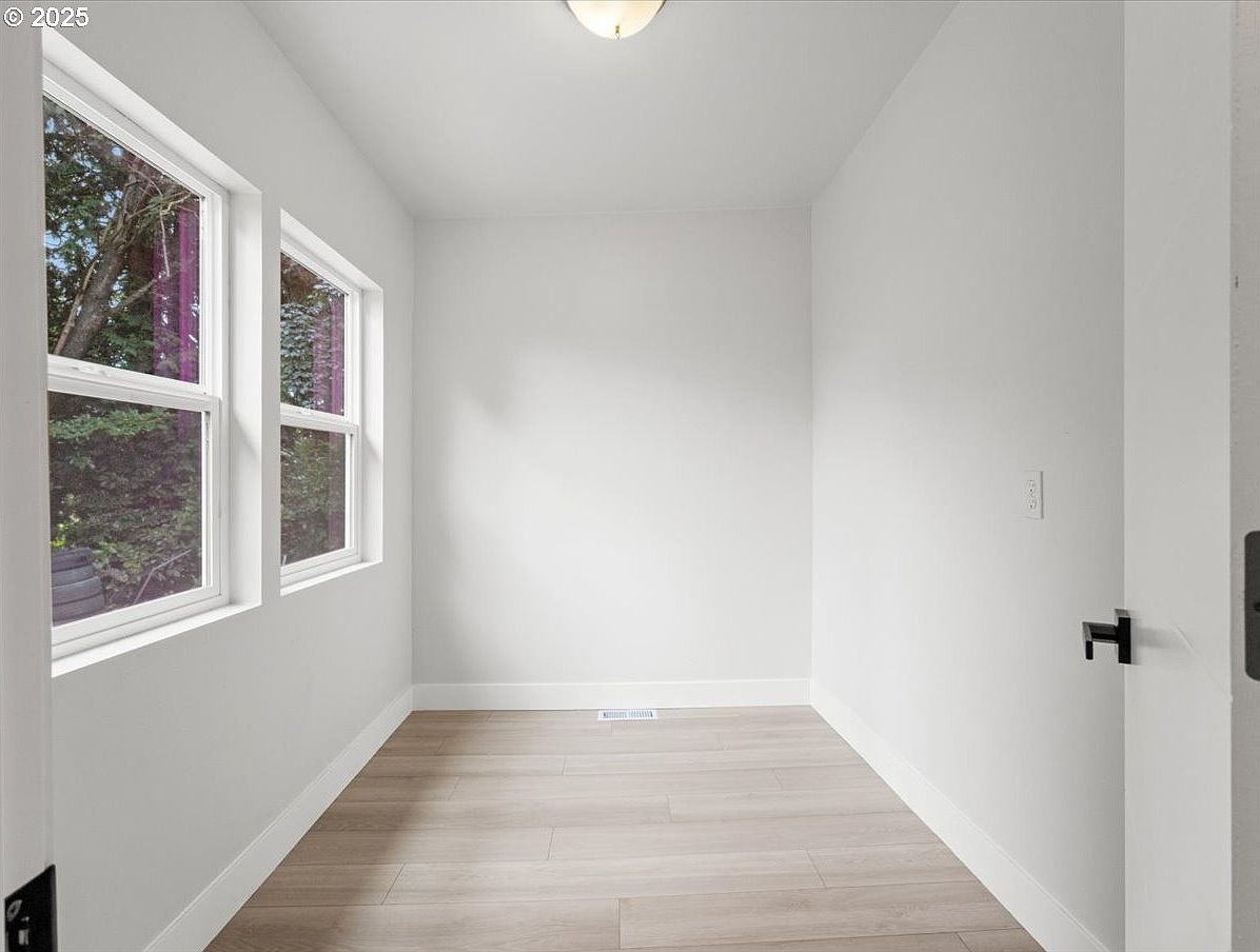 234 NE Cleveland Ave Gresham, OR 97030  | Multi Family