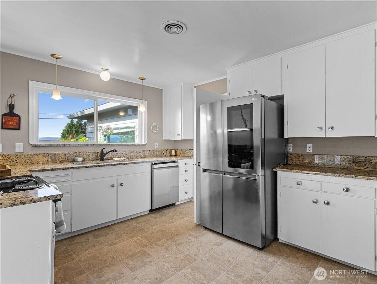 6901 SE Middle Way Vancouver, WA 98664 | Single Family