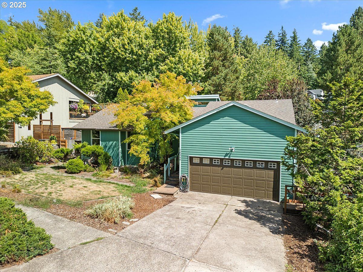 10240 SW 59th Pl Portland, OR 97219 | Single Family