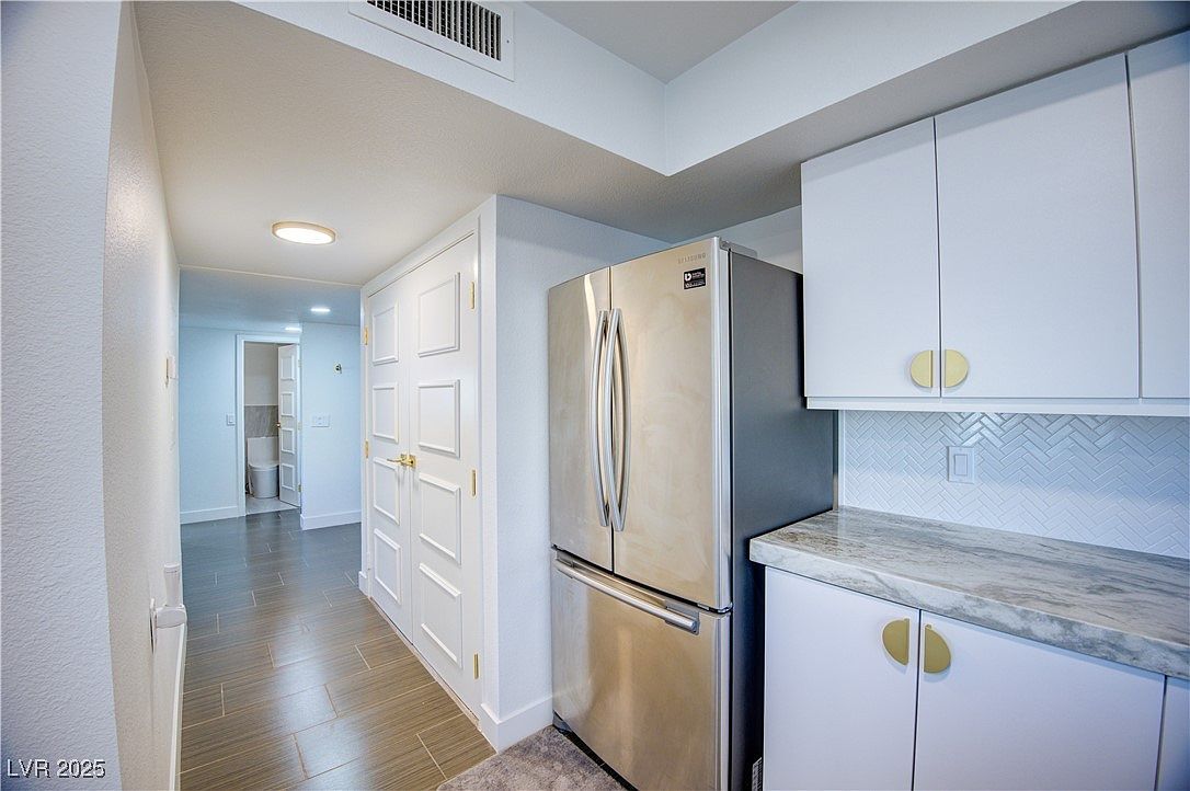 205 E Harmon Ave APT 406 Paradise Town, NV 89169  | Condominium