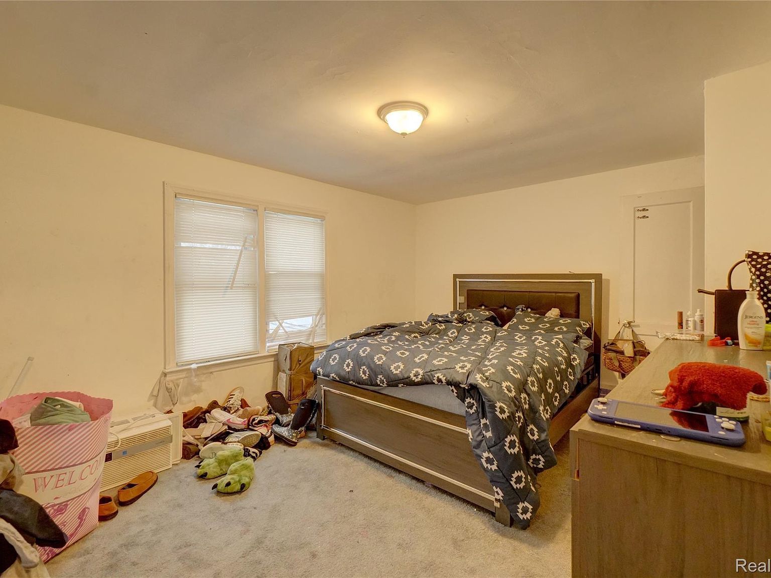 19161 Meyers Rd Detroit, MI 48235 | Single Family