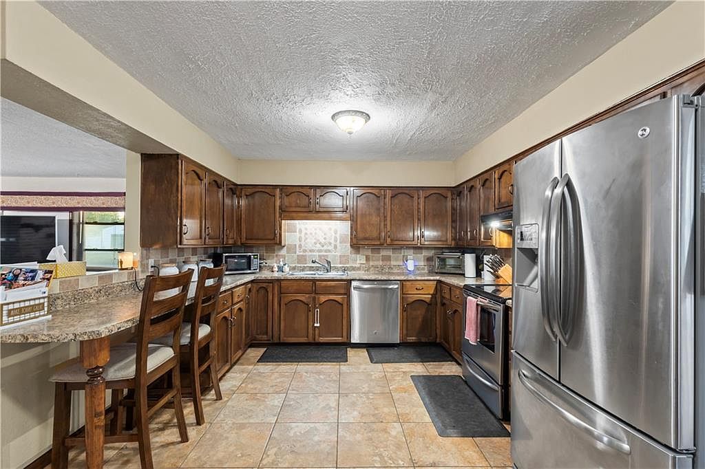 113 E Hardin Dr Nevada, MO 64772  | Single Family