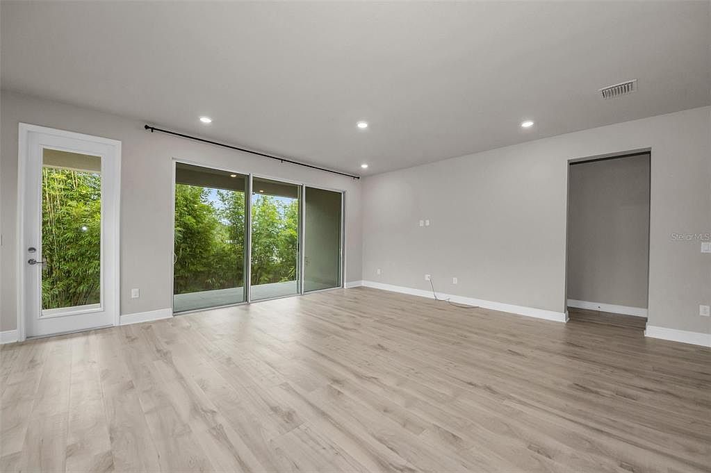 1463 Gopher Loop Tarpon Springs, FL 34689  | Single Family