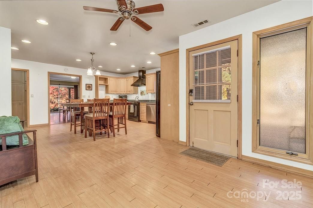 111 Hidden Pond Ln Asheville, NC 28804 | Single Family