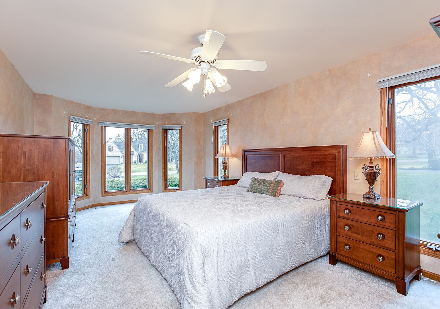 29W220 Oak Knoll Rd West Chicago, IL 60185  | Single Family