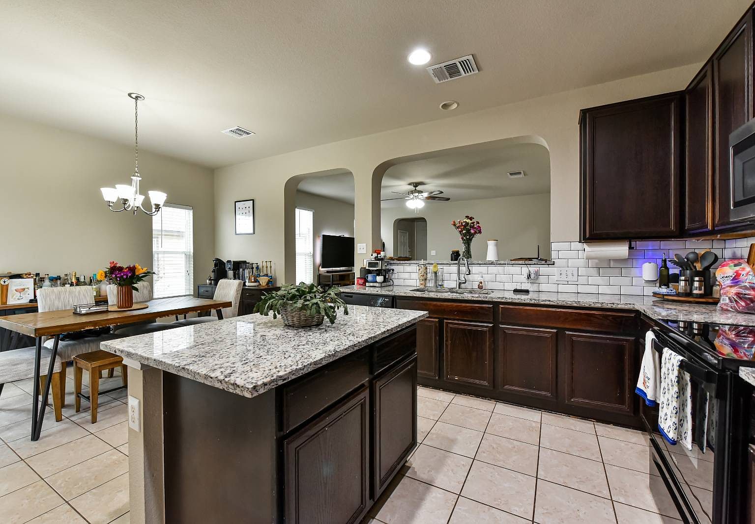 402 Carrington St Hutto, TX 78634 | Single Family