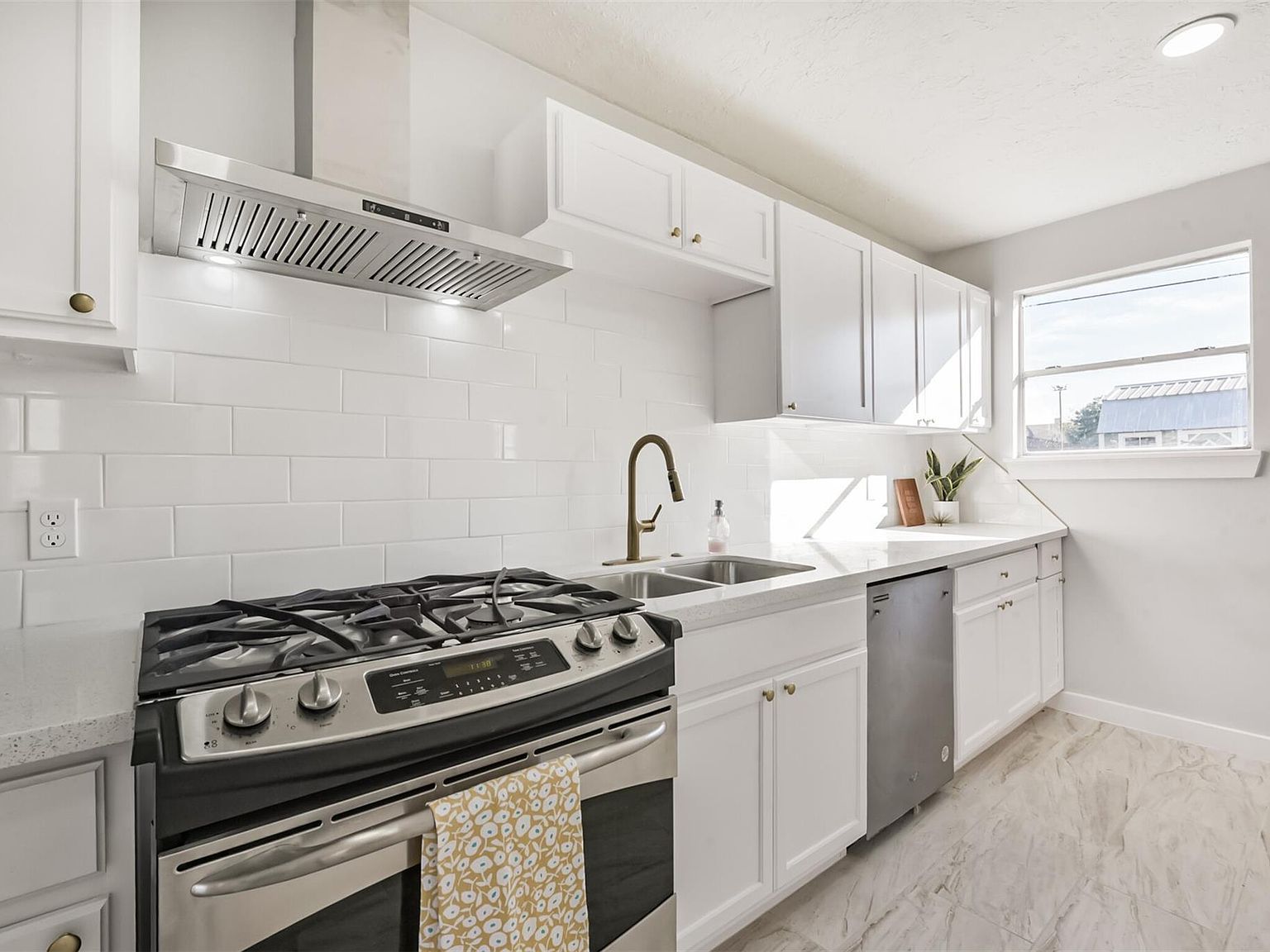 3305 Stallings Dr Houston, TX 77088  | Single Family