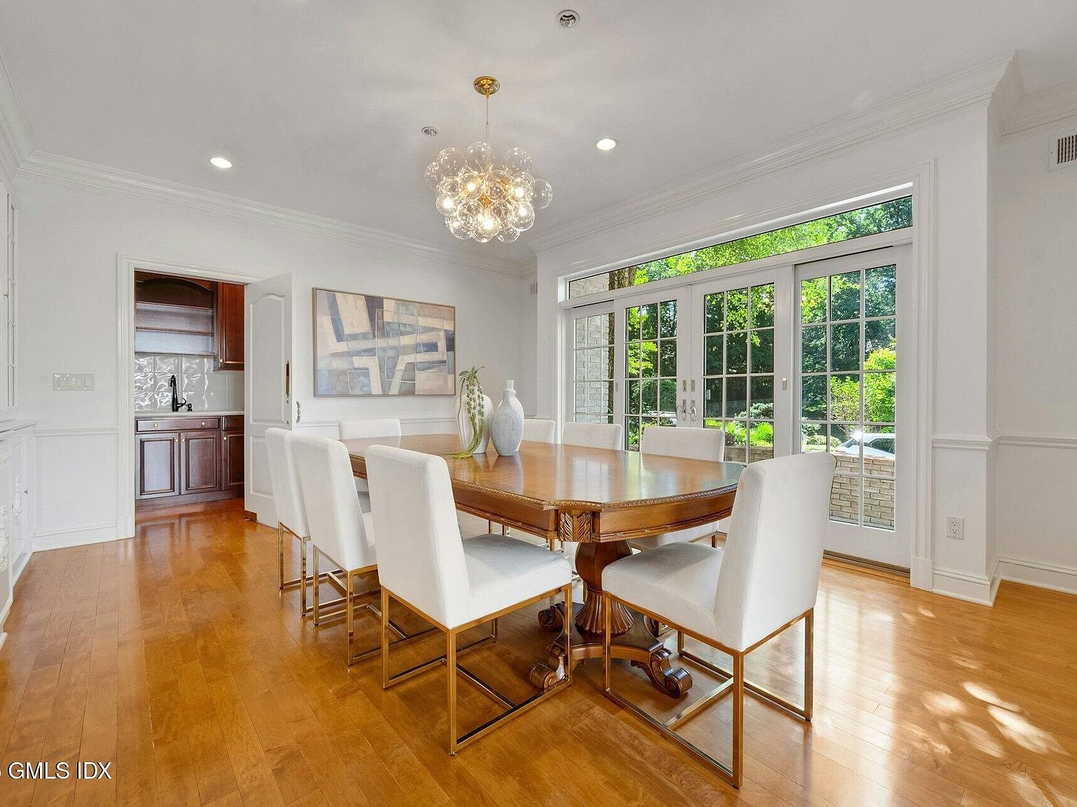 39 Running Brook Ln New Canaan, CT 06840 | Single Family