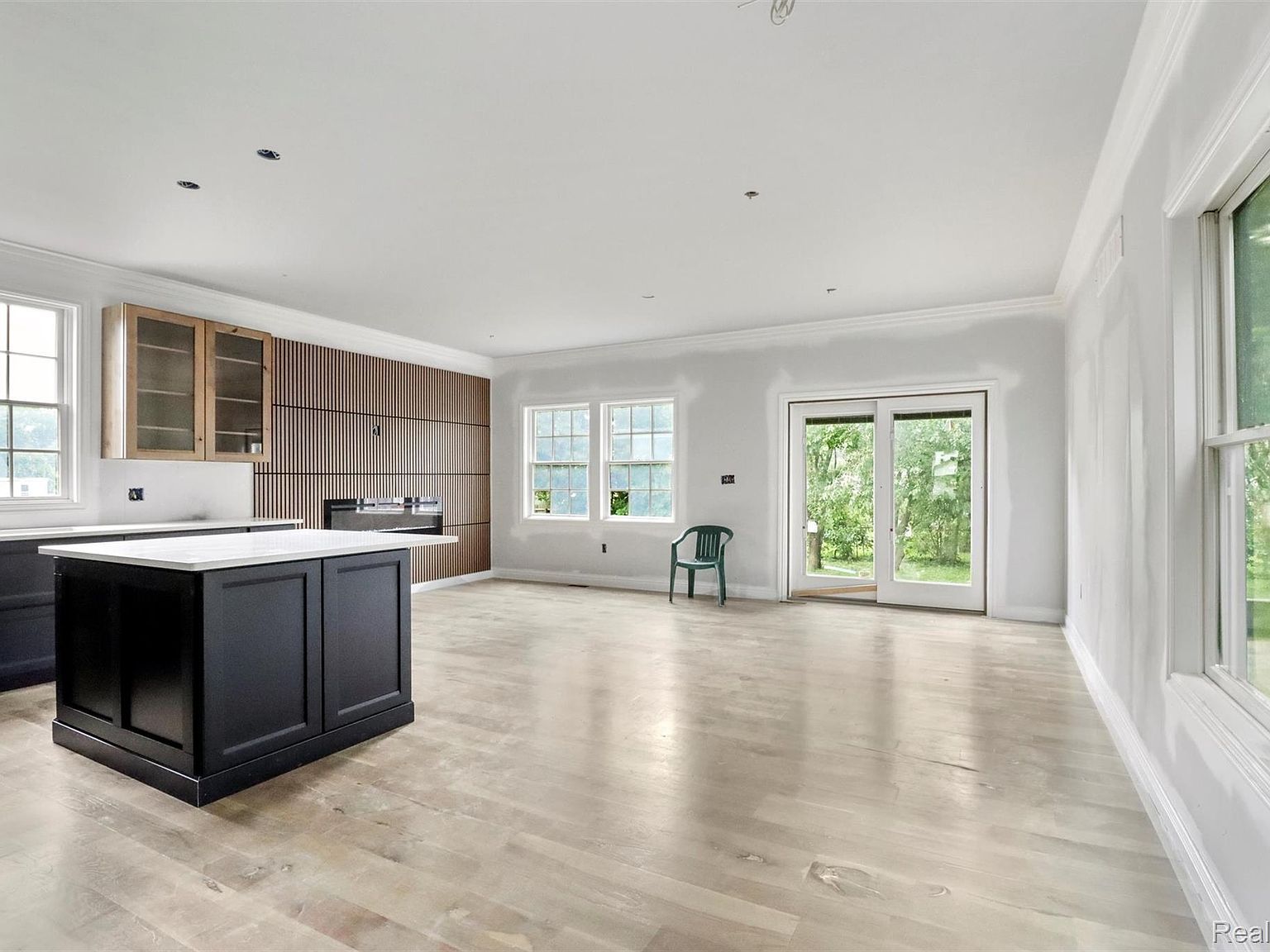 8475 Stout Ave Warren, MI 48093  | Single Family