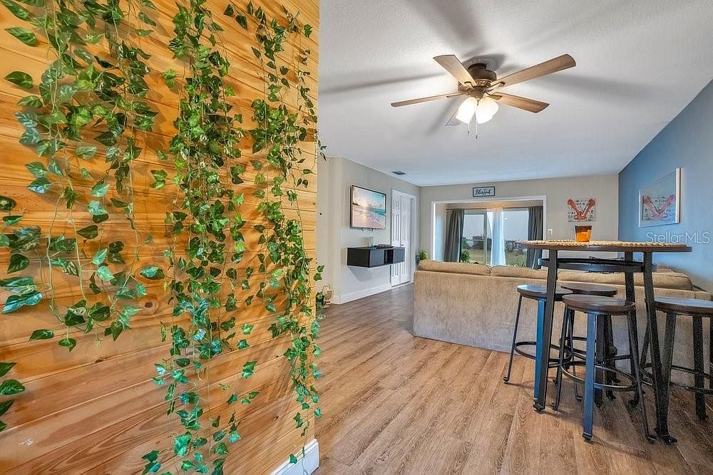 404 Country Ln NE #404 Winter Haven, FL 33881 | Condominium