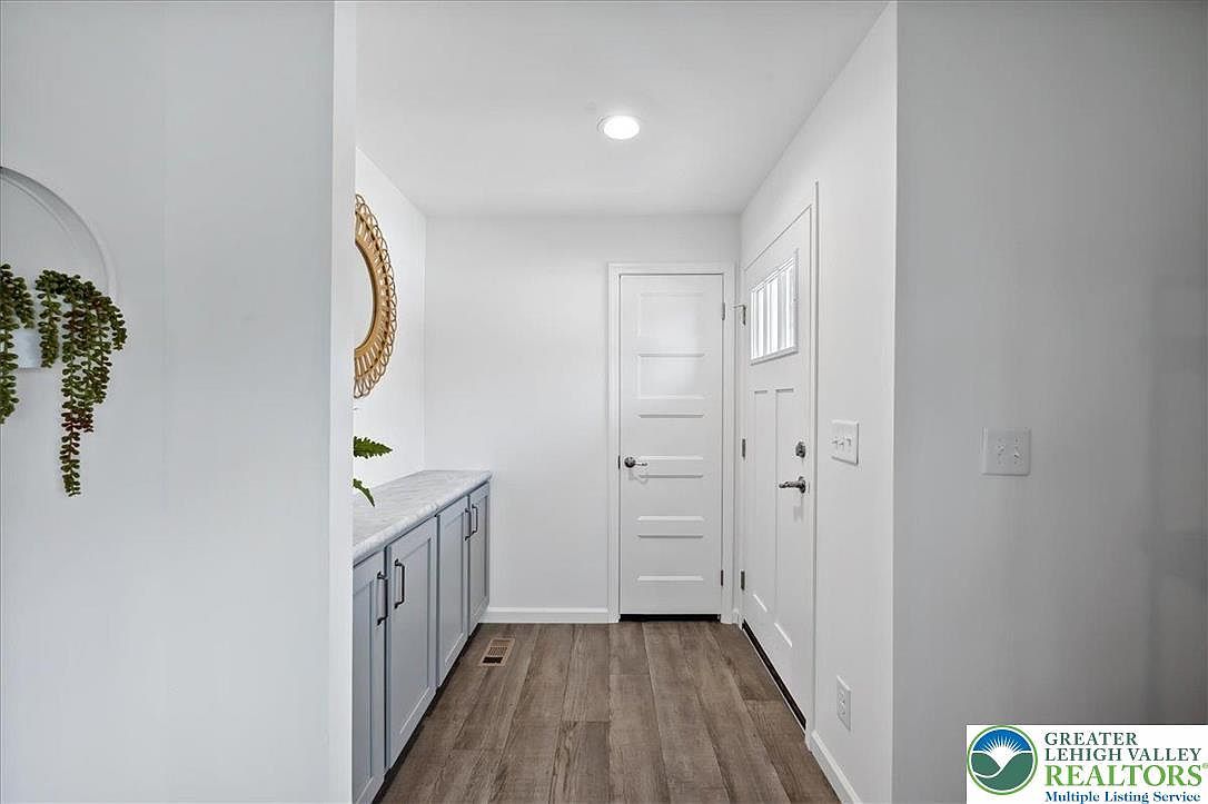 3983 Hastings Rd Lehigh Township, PA 18088 | New build