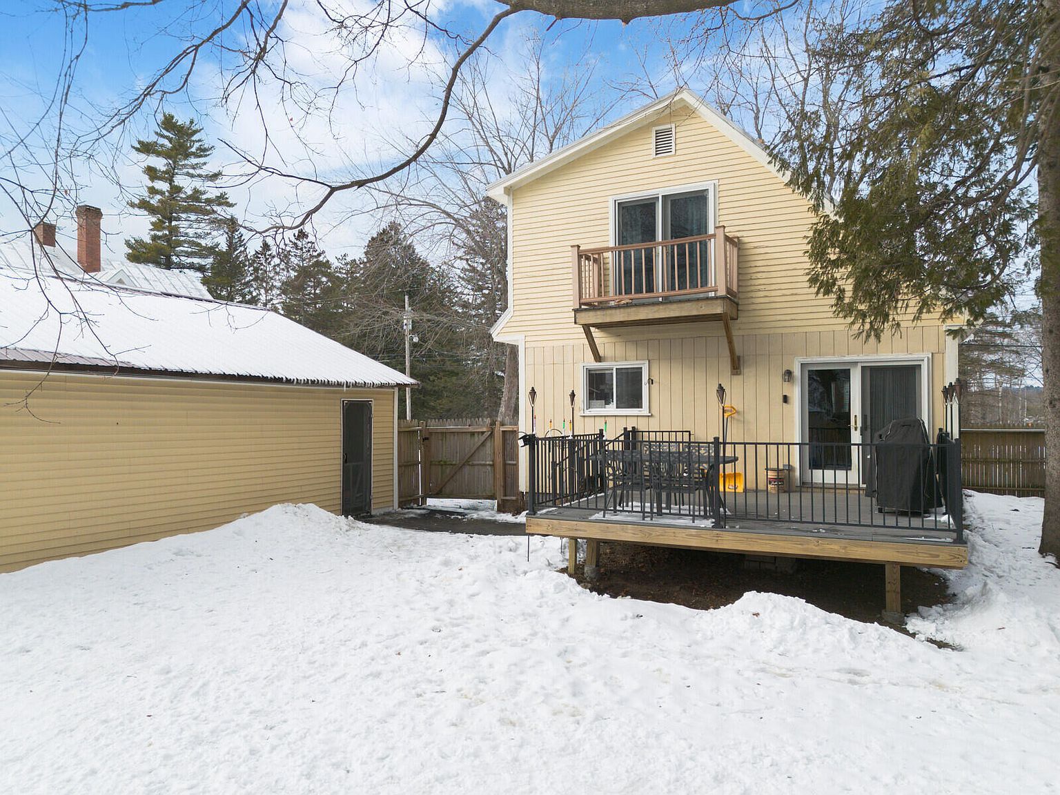88 Pine St Madison, ME 04950  | Single Family