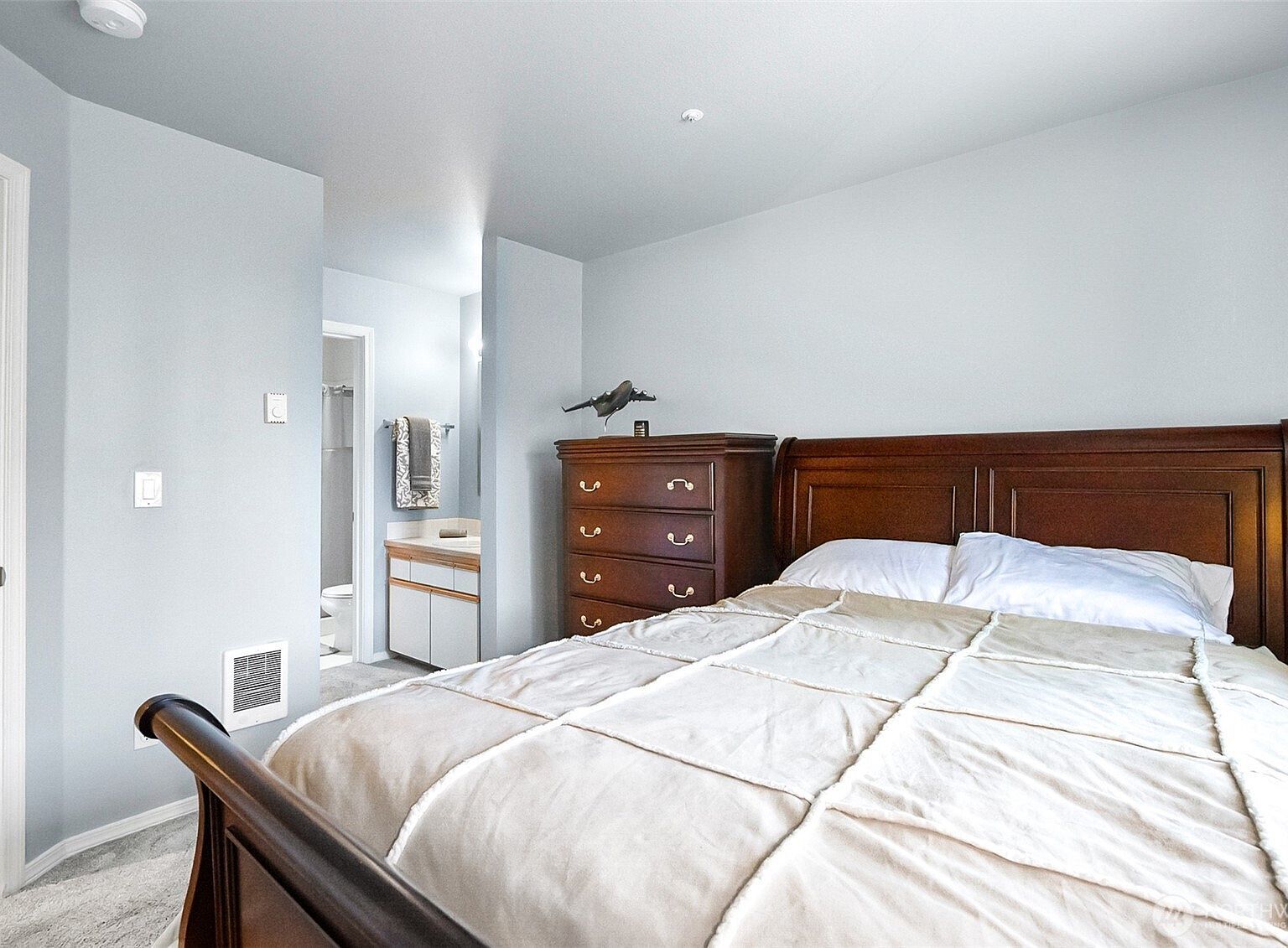 9727 18th Ave W APT B202 Everett, WA 98204  | Condominium