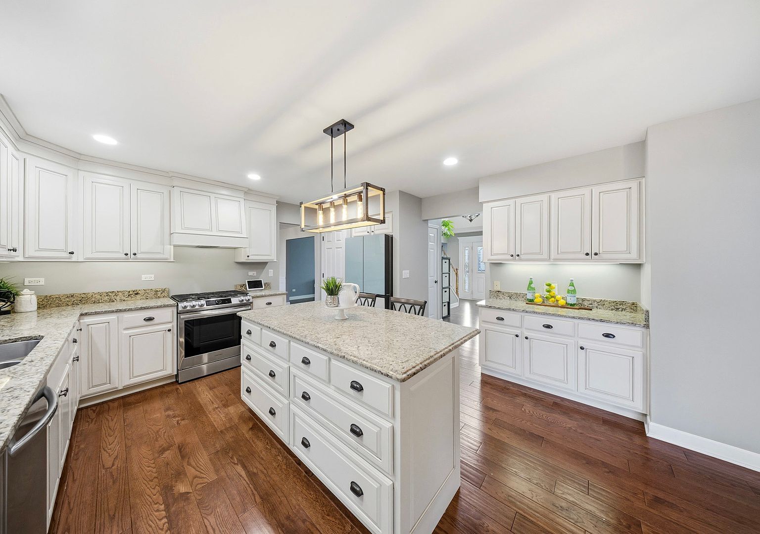 548 Arbor Ln Oswego, IL 60543  | Single Family