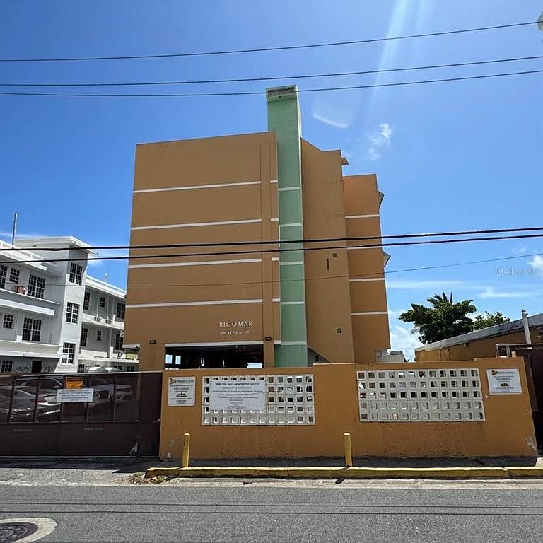 Cond Ricomar Isla Verde #208 Carolina, PR 00979  | Condominium