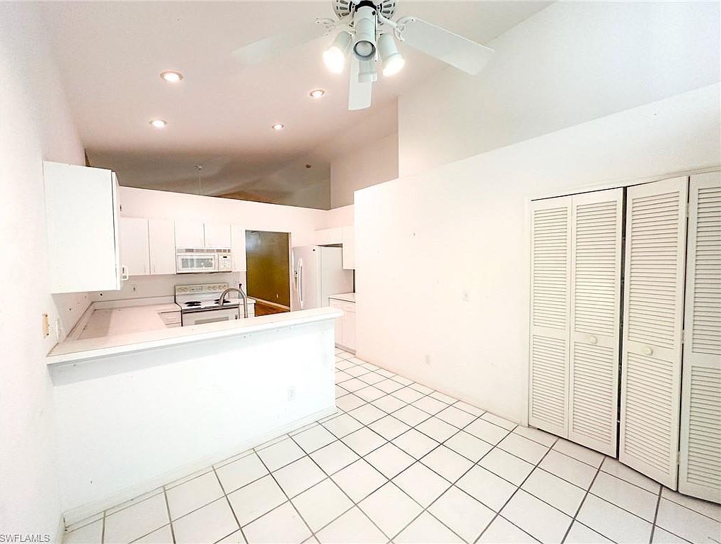 13609 Admiral Ct Fort Myers, FL 33912  | Condominium