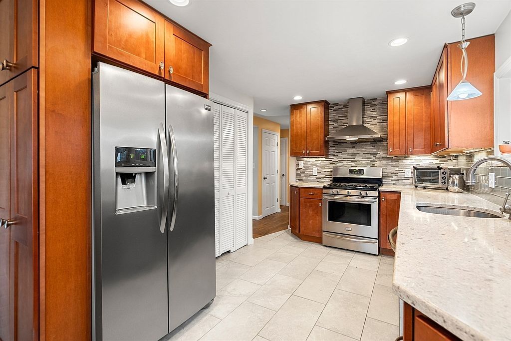 51 Winslow Rd Reading, MA 01867 | Single Family