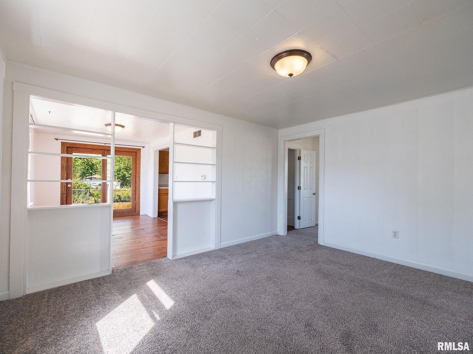 1017 S 12th St Pekin, IL 61554  | Single Family