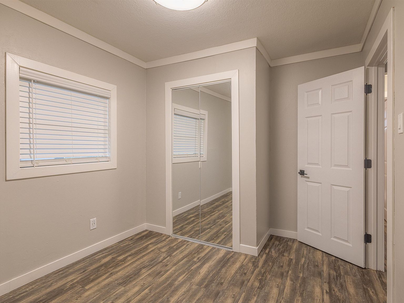 3827 Newport Ave Fort Wayne, IN 46805  | Single Family