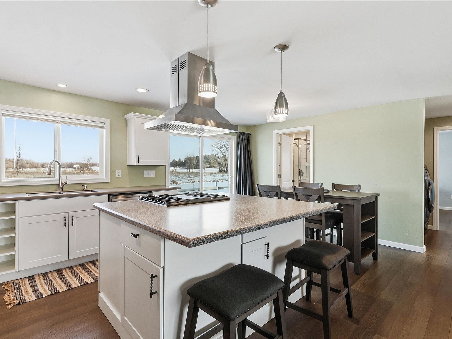 744 Twin Harbor Dr Winneconne, WI 54986 | Single Family