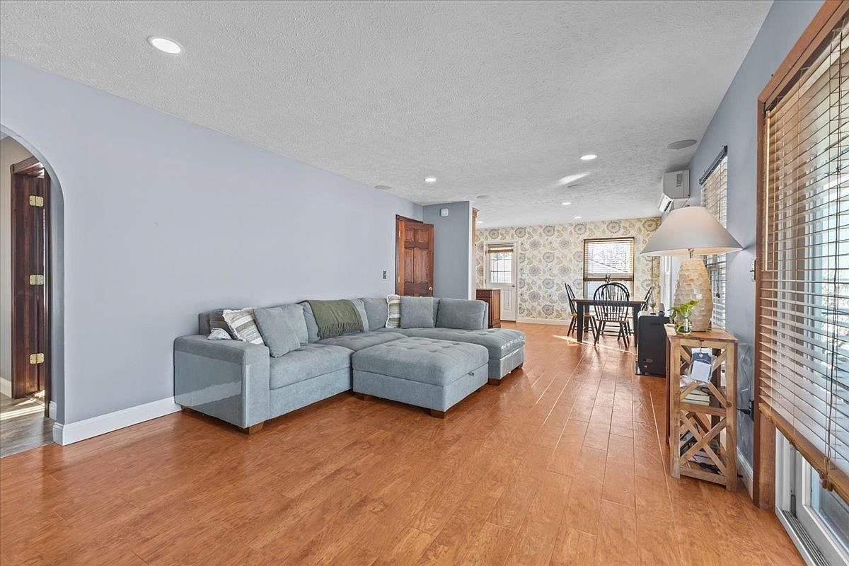 194 Lakewood Dr Swanton, VT 05488  | Single Family