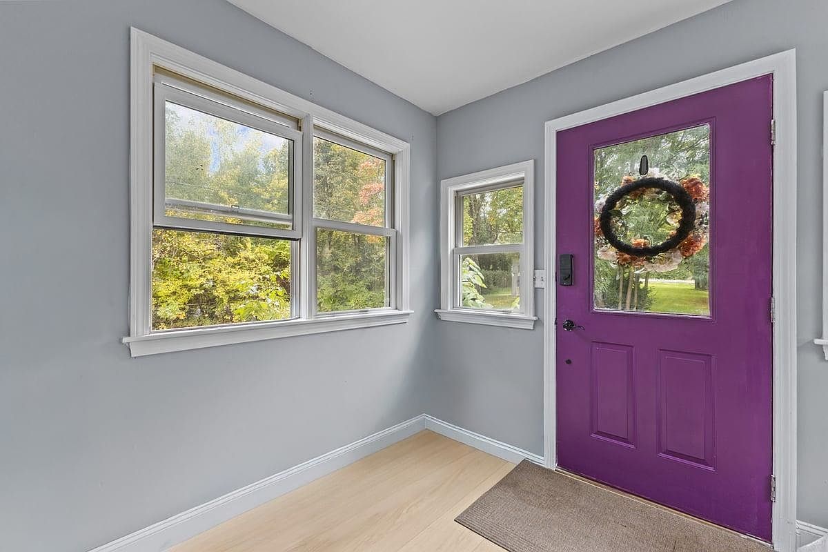 1430 Hinesburg Rd South Burlington, VT 05403  | Single Family