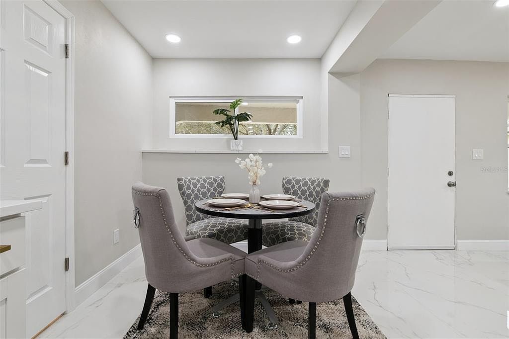 1375 Lake Dr Casselberry, FL 32707  | Single Family