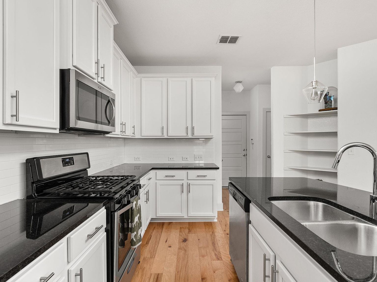 907 Totis Rd Austin, TX 78748 | Single Family