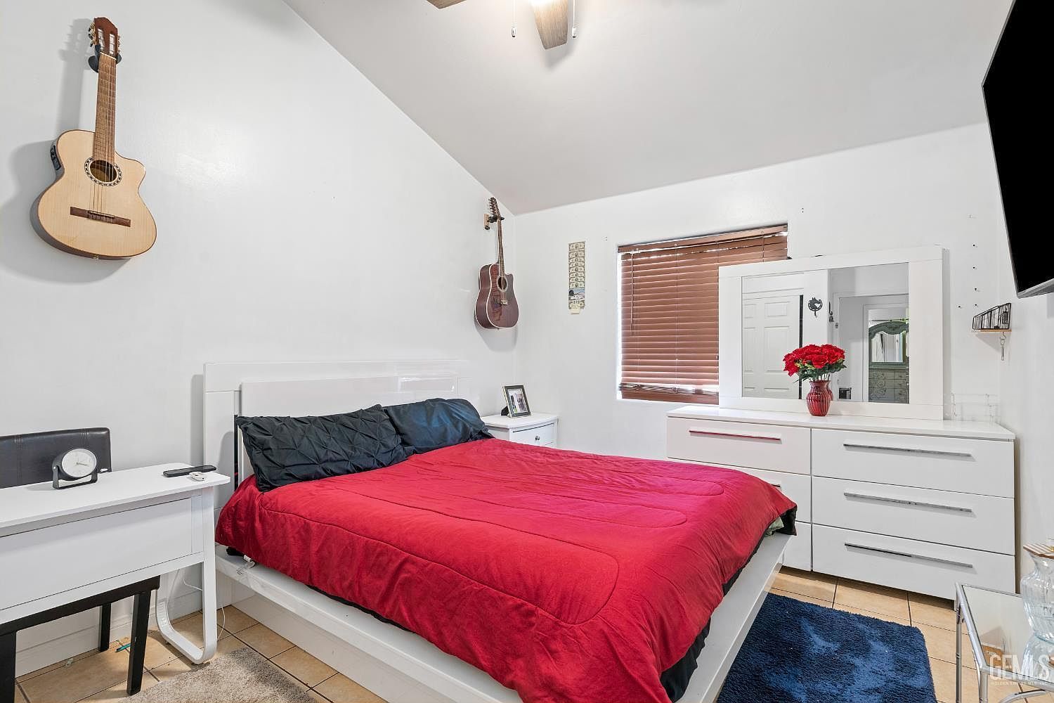 623 Broken Arrow Ave Bakersfield, CA 93307 | Condominium