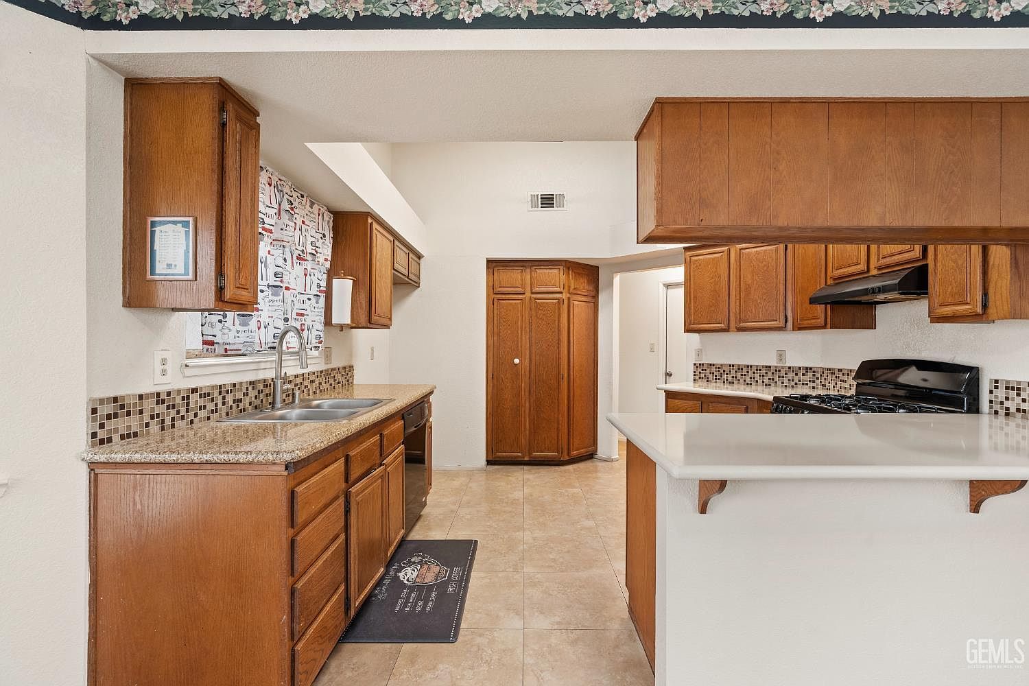 2204 Kelso Peak Ave Bakersfield, CA 93304  | Single Family