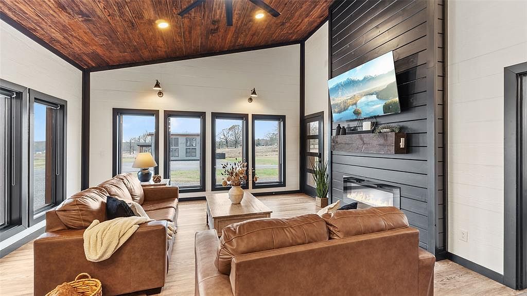 66 Hickory Springs Trl Broken Bow, OK 74728 | Single Family