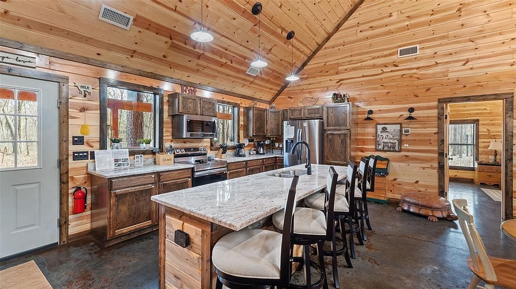 136 Preserve Way Broken Bow, OK 74728  | Single Family